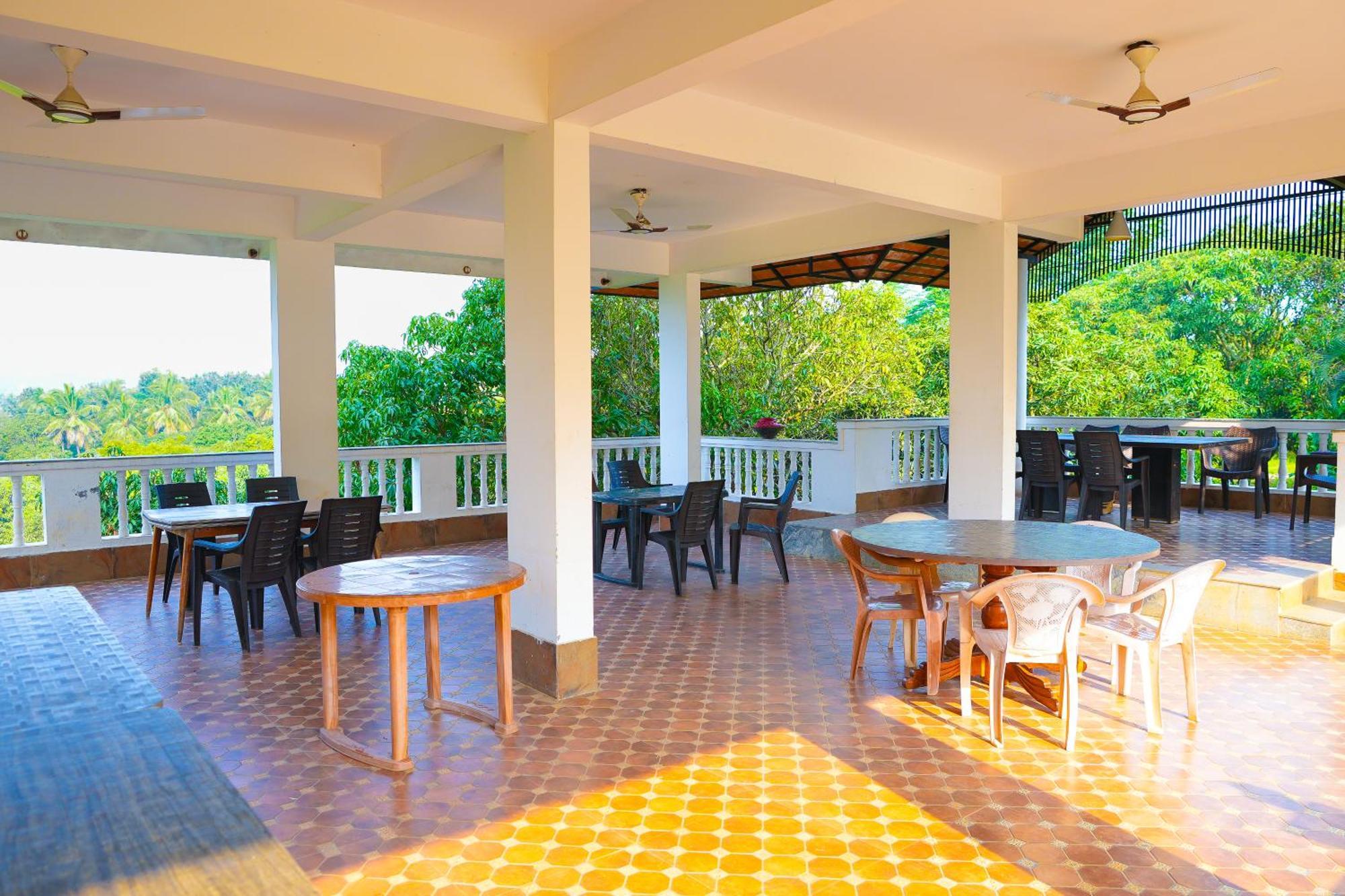 Bana The Wild Waters Hotel Muduvadi Ngoại thất bức ảnh