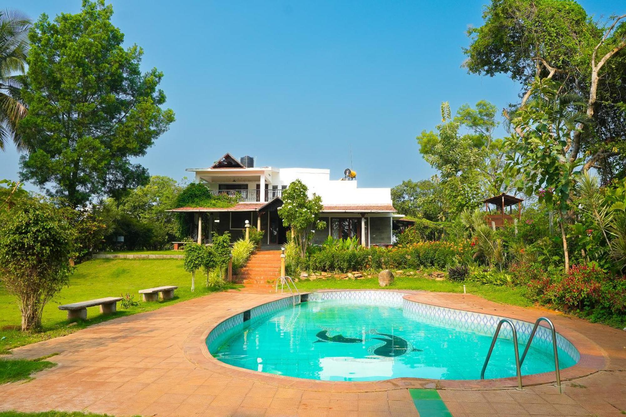 Bana The Wild Waters Hotel Muduvadi Ngoại thất bức ảnh